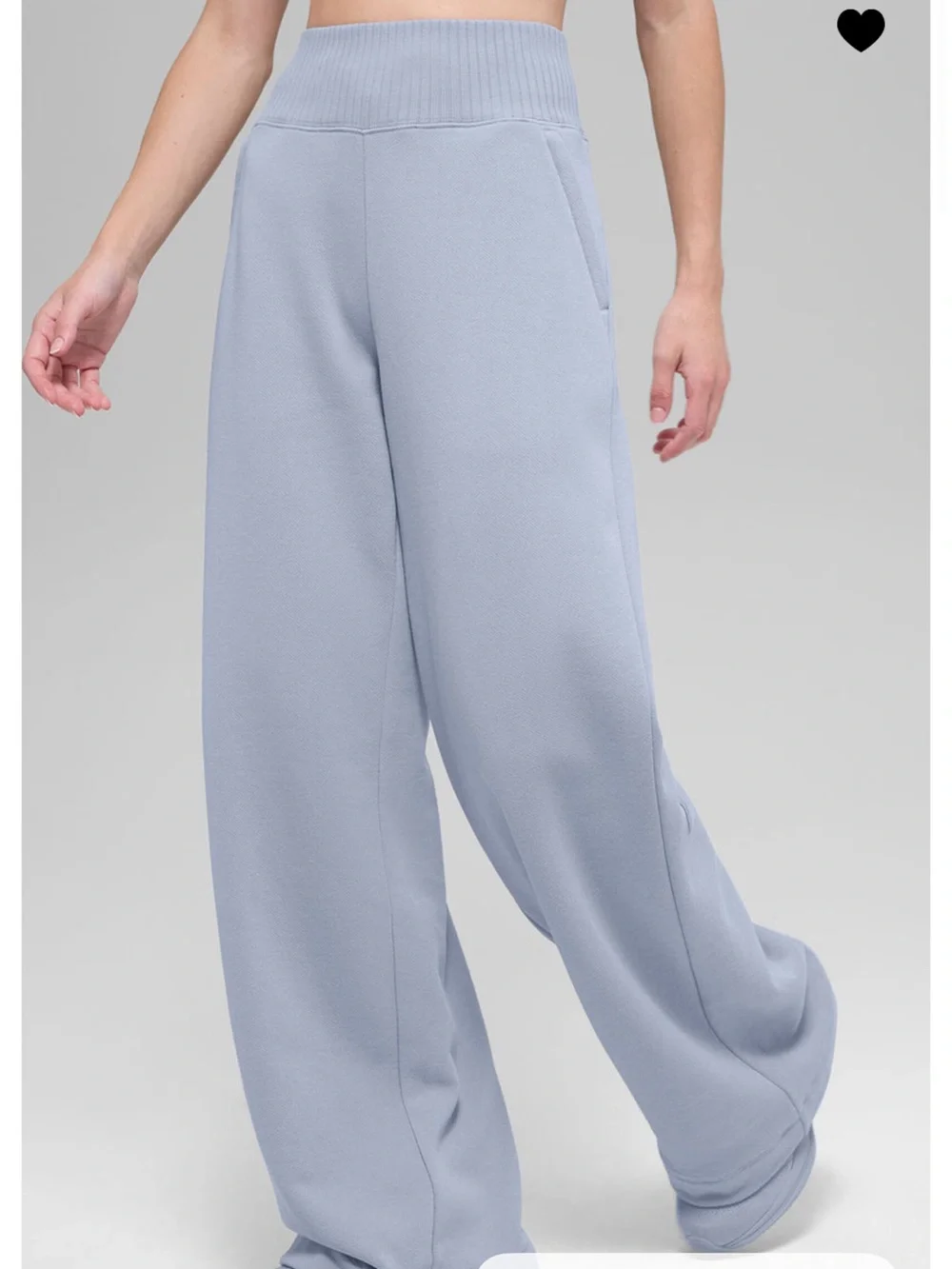 ALO serenity wide leg sweatpants -winter frost